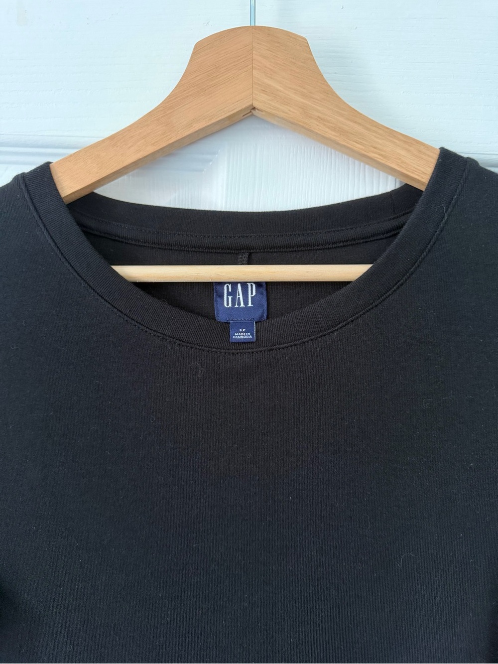 NWOT GAP Black Short-Sleeve Knit Shift Dress S